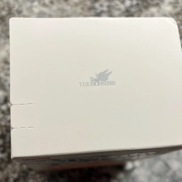 NIB LABUBU Pop Mart Big Energy Bunny Figure - Picture 7 of 7